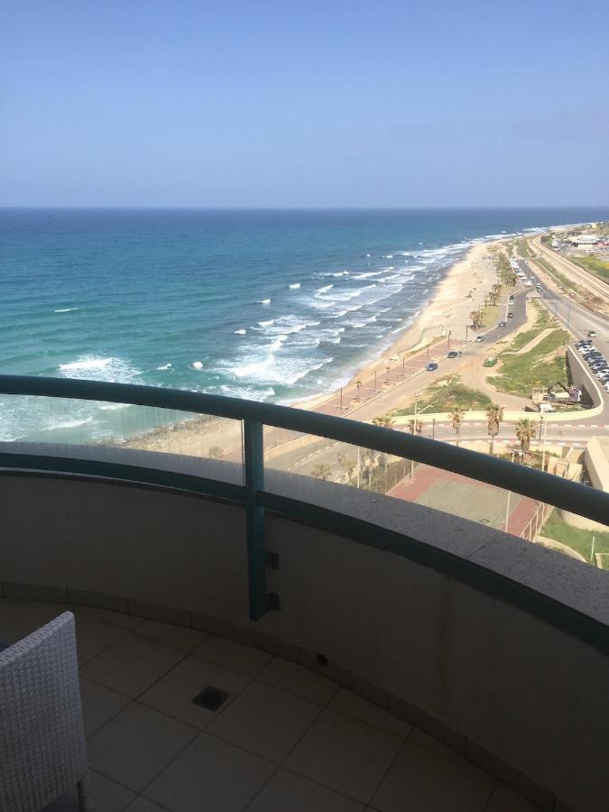 Haifa Almog Vip Hotel Sea View Apartments Luaran gambar