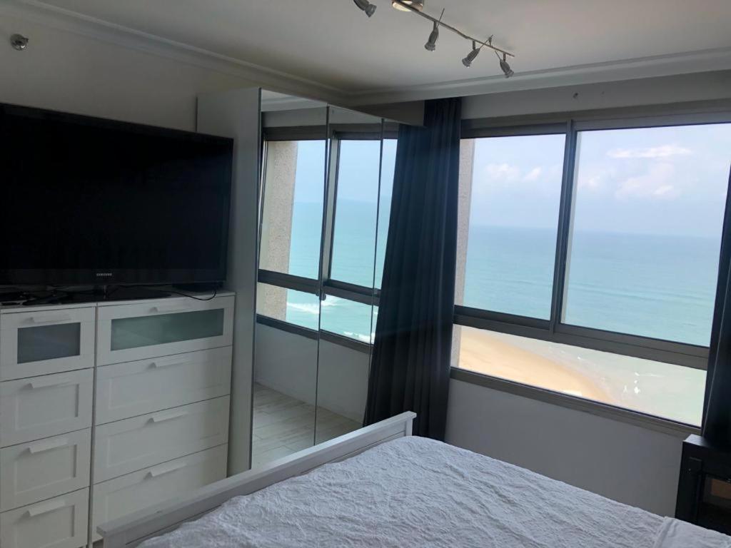 Haifa Almog Vip Hotel Sea View Apartments Luaran gambar